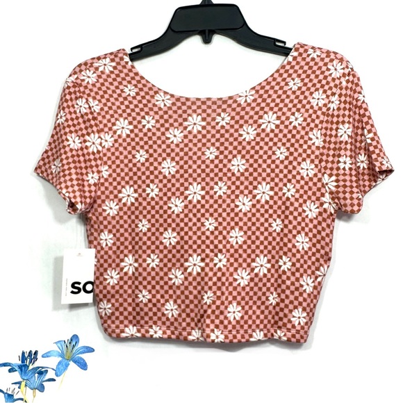 SO Women’s Juniors Brown White Daisy Check Print Short Sleeve Crop Twist Tee - Picture 6 of 7